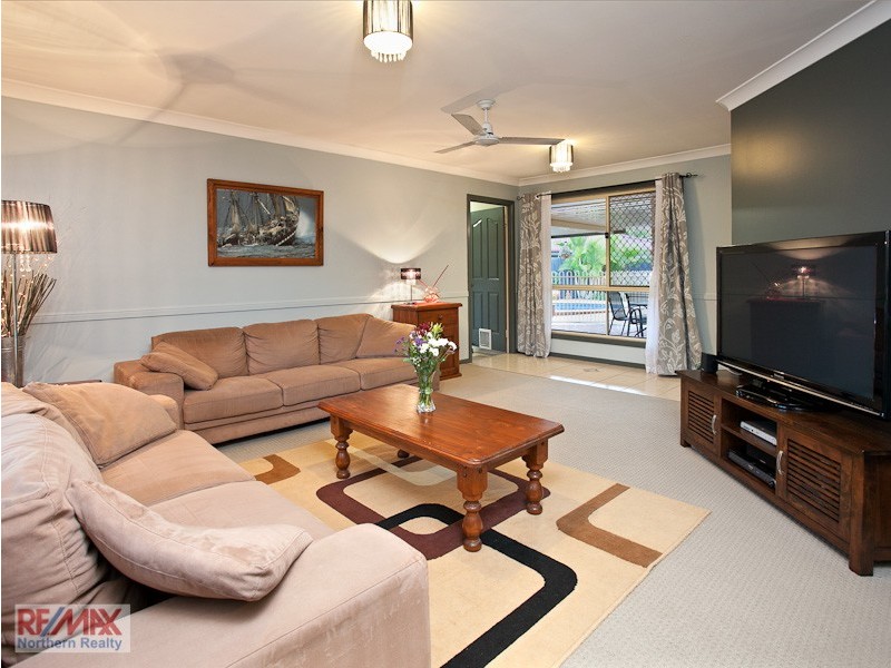 18 Pine Valley Drive, Joyner QLD 4500