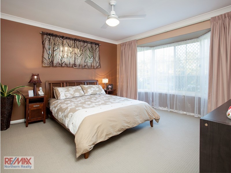 18 Pine Valley Drive, Joyner QLD 4500