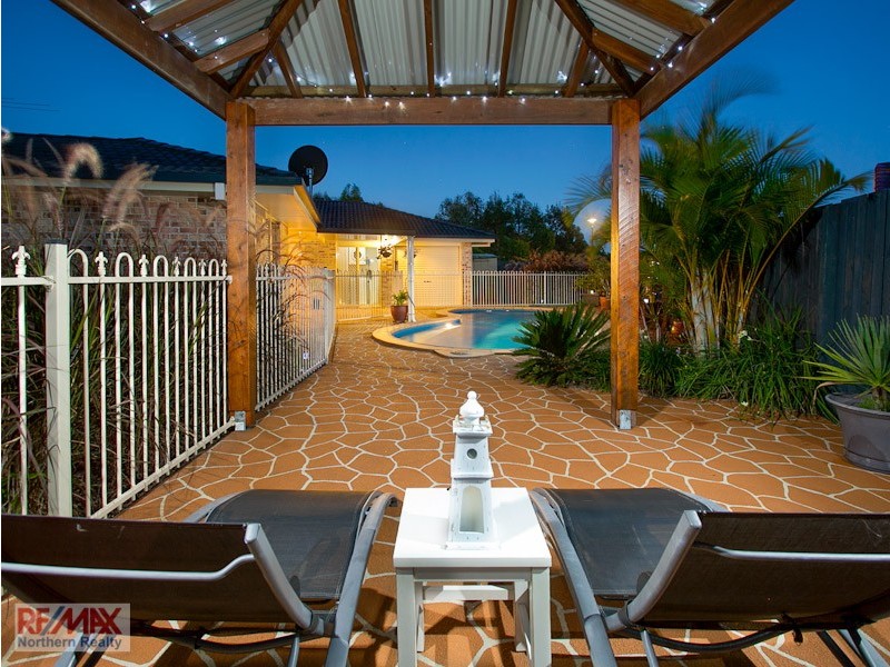 18 Pine Valley Drive, Joyner QLD 4500