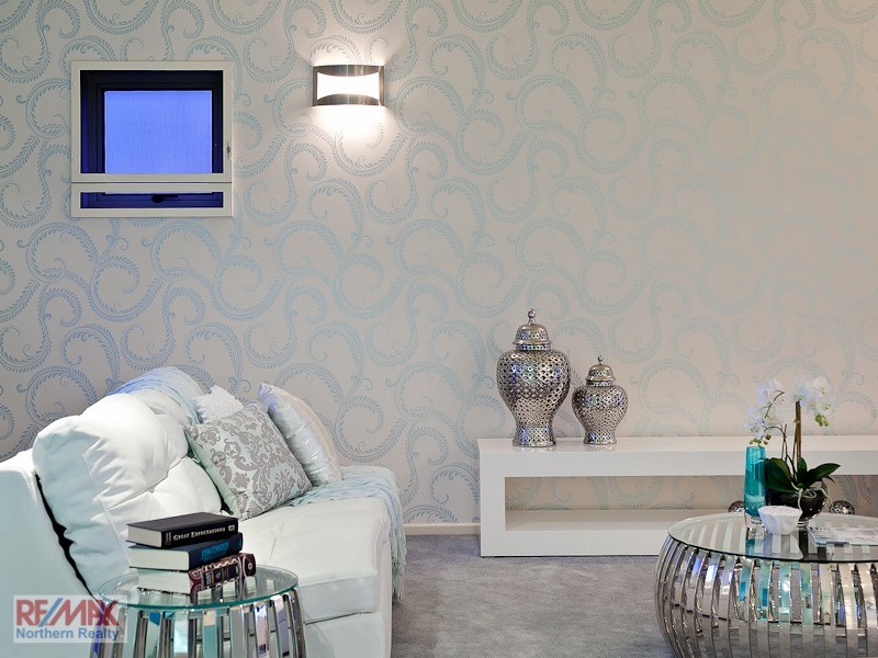 32 AURORA PL, Newport QLD 4020