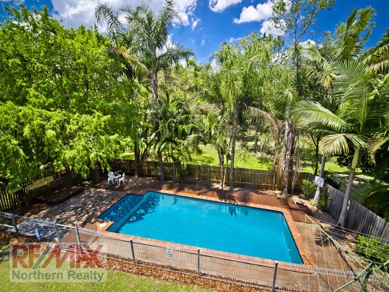 60 Folkstone Ave, Albany Creek QLD 4035