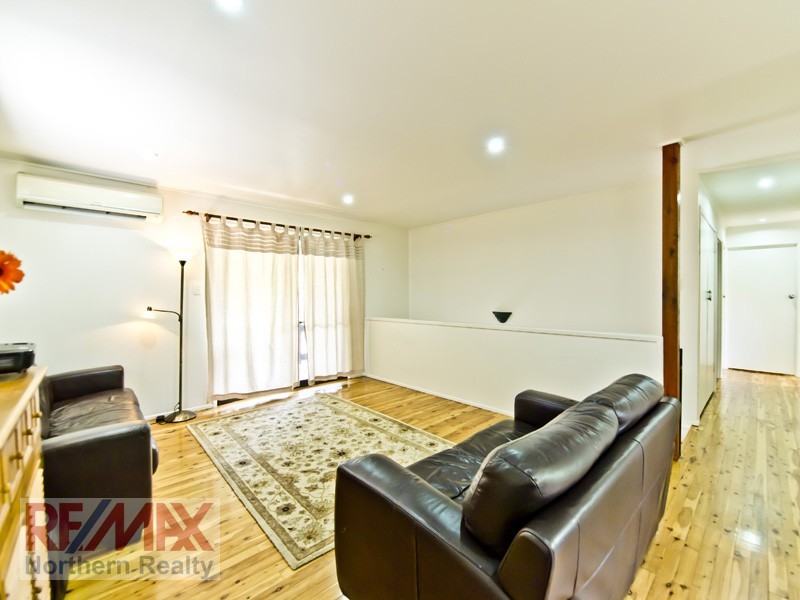 60 Folkstone Ave, Albany Creek QLD 4035