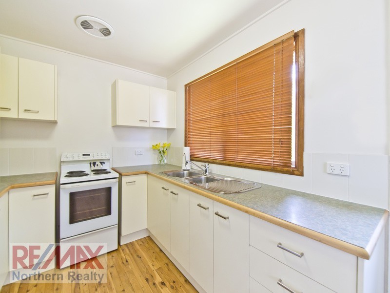 60 Folkstone Ave, Albany Creek QLD 4035