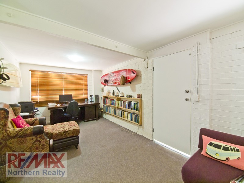 60 Folkstone Ave, Albany Creek QLD 4035