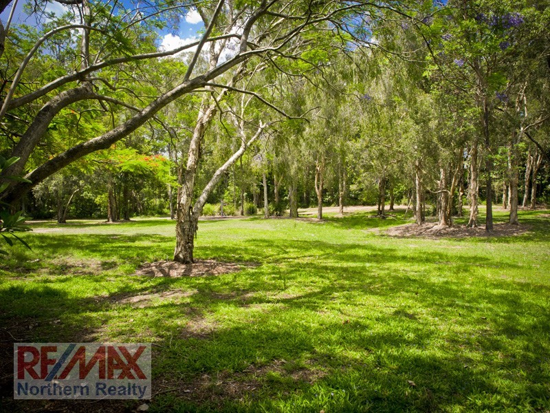 60 Folkstone Ave, Albany Creek QLD 4035