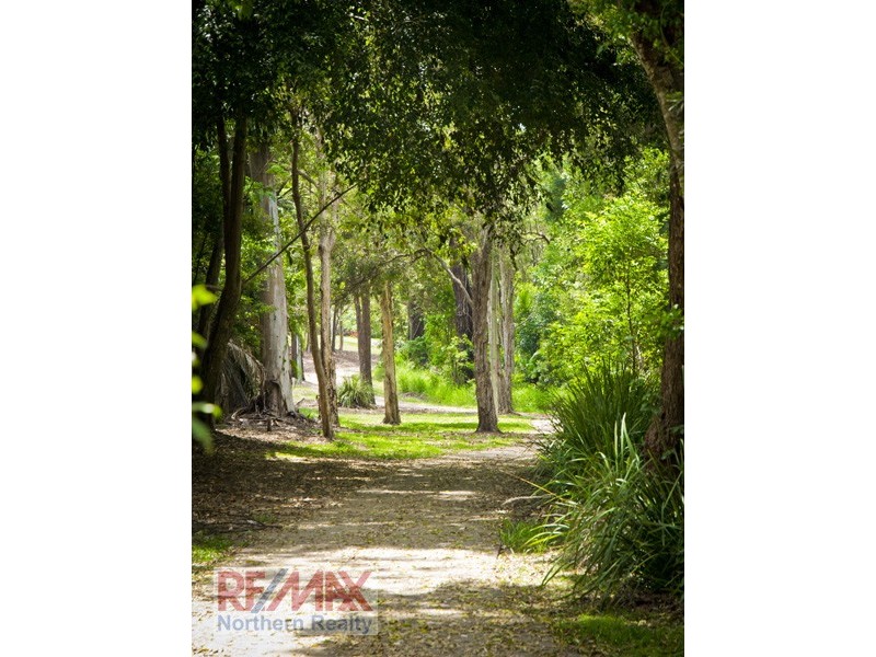 60 Folkstone Ave, Albany Creek QLD 4035