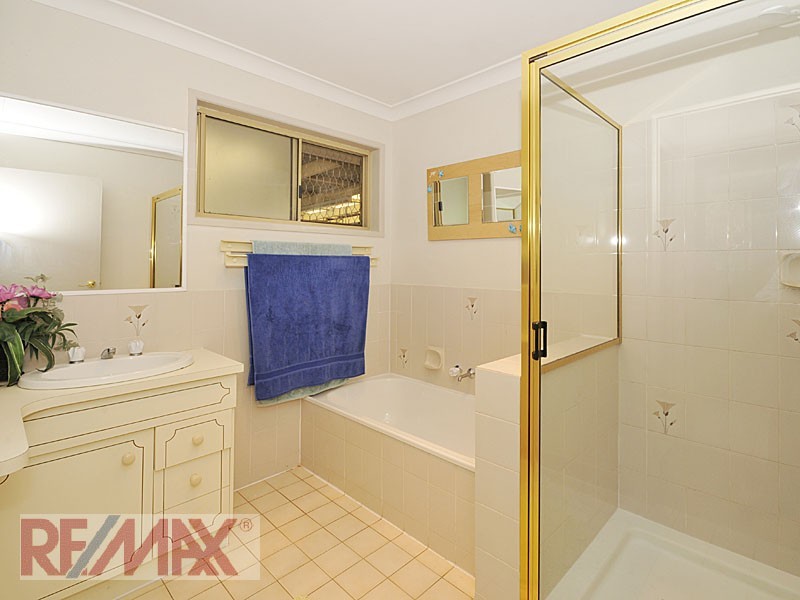 14 Cathy Ct, Albany Creek QLD 4035