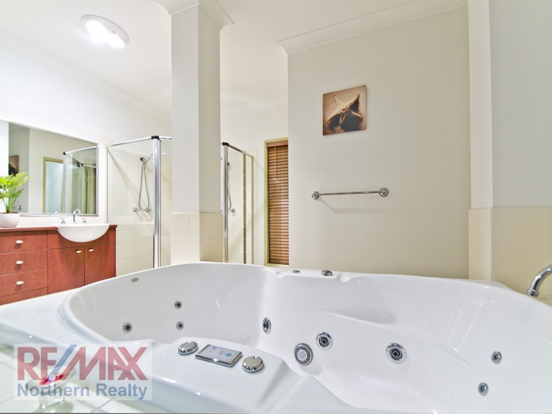 6 Starina Ct, Eatons Hill QLD 4037