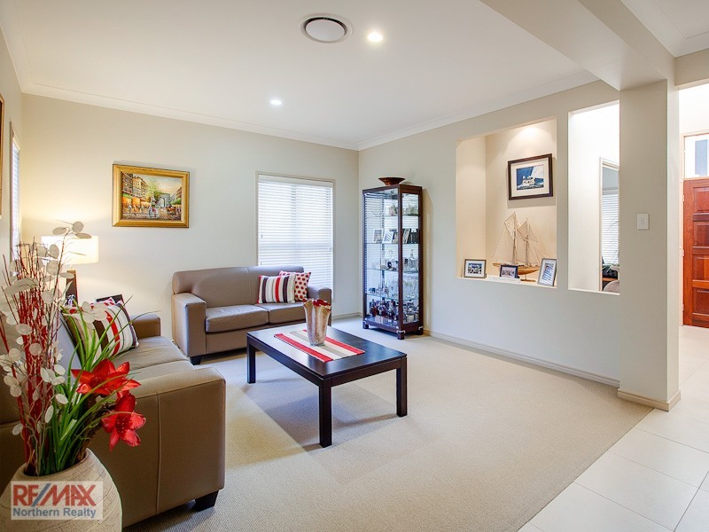 34 Travorten Drive, Bridgeman Downs QLD 4035