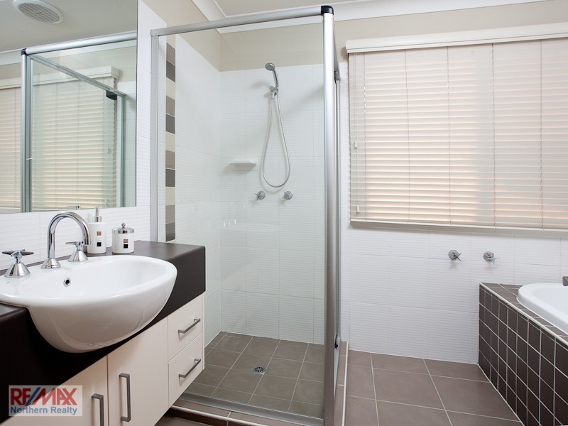 34 Travorten Drive, Bridgeman Downs QLD 4035