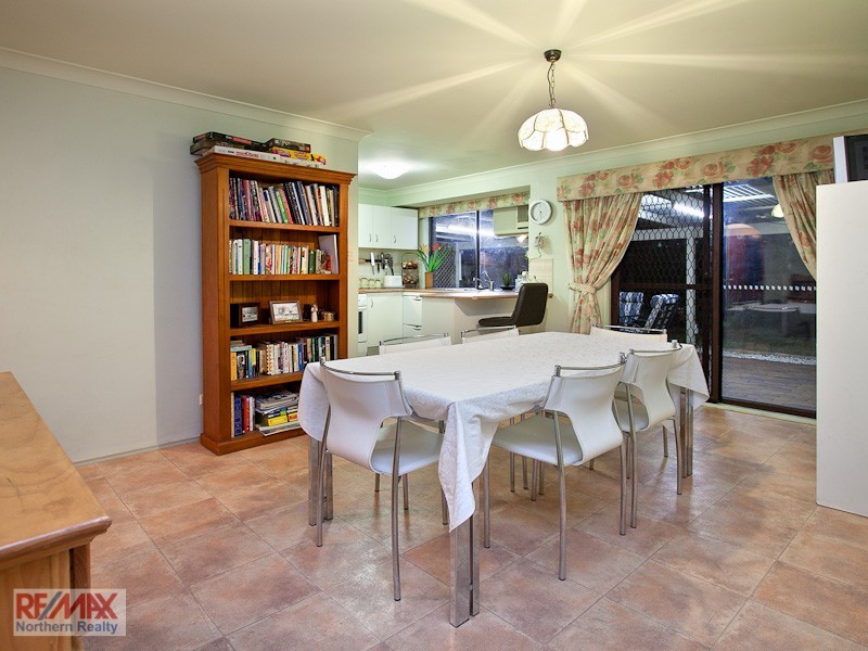 6 Twilight Court, Regents Park QLD 4118