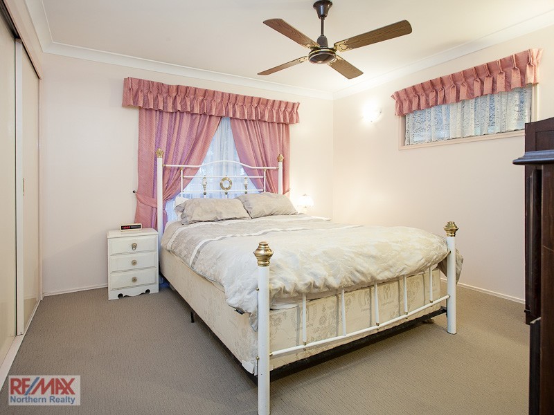 6 Twilight Court, Regents Park QLD 4118