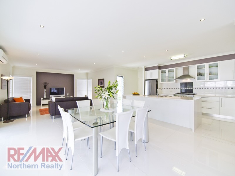 2 Jubilee Court, Eatons Hill QLD 4037