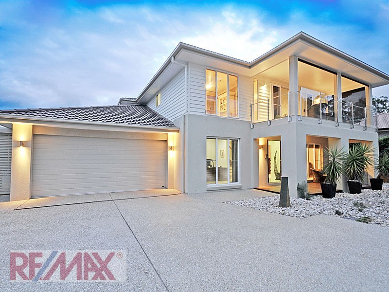 15 Buttonwood Cl, Albany Creek QLD 4035