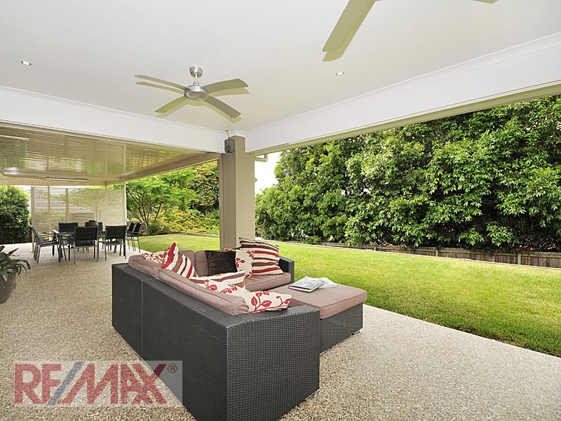 15 Buttonwood Cl, Albany Creek QLD 4035
