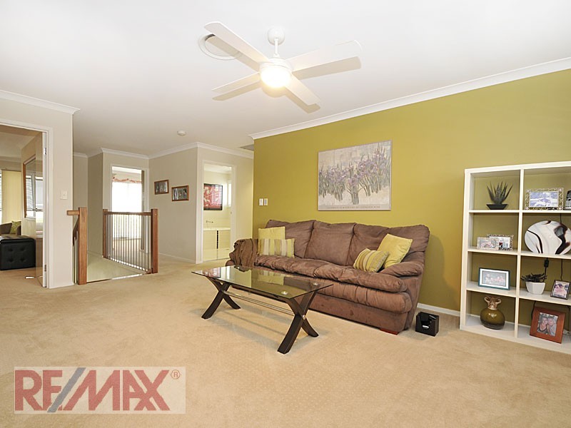 15 Buttonwood Cl, Albany Creek QLD 4035