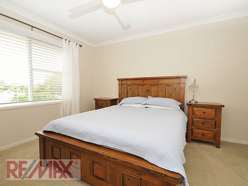 15 Buttonwood Cl, Albany Creek QLD 4035