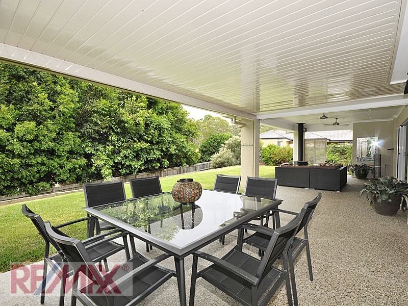 15 Buttonwood Cl, Albany Creek QLD 4035