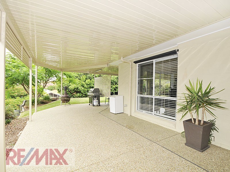 15 Buttonwood Cl, Albany Creek QLD 4035