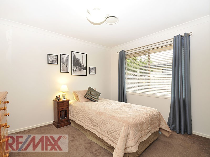 4 Petrie Cr, Aspley QLD 4034