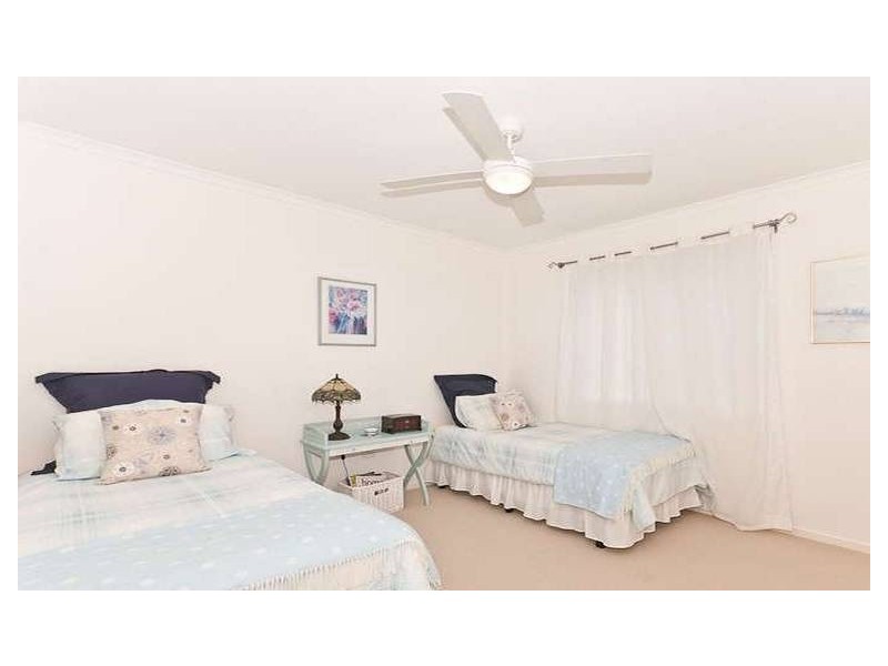 19 Agnes Street,, Shorncliffe QLD 4017