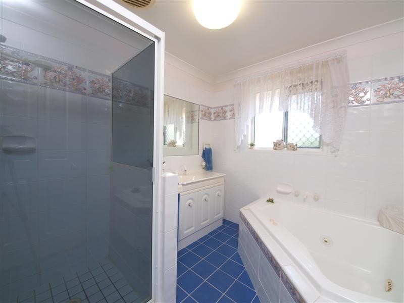 44 Gleneagles Cres, Albany Creek QLD 4035