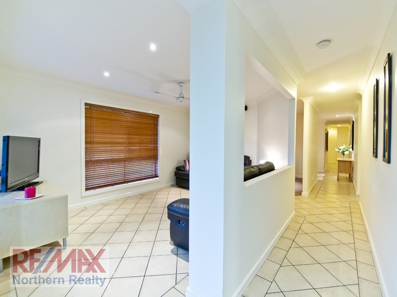 10 Karma Place, Albany Creek QLD 4035