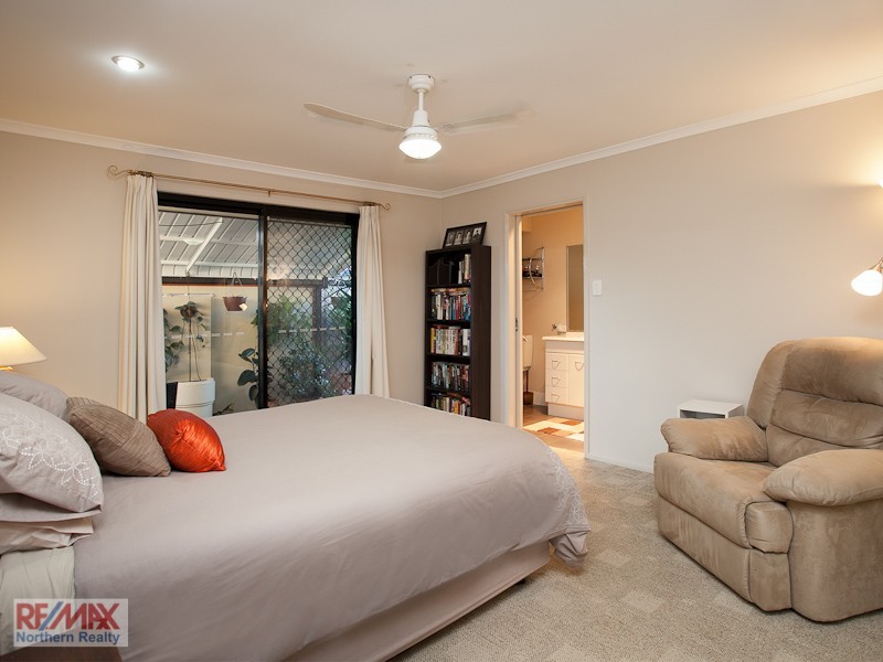 2 Bowerbird Ct, Cashmere QLD 4500