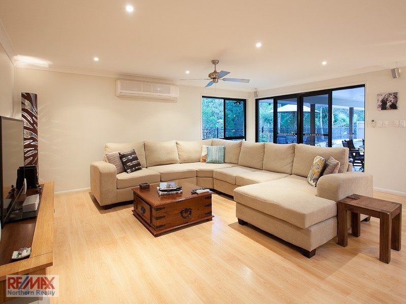 13 Bowerbird Ct, Cashmere QLD 4500