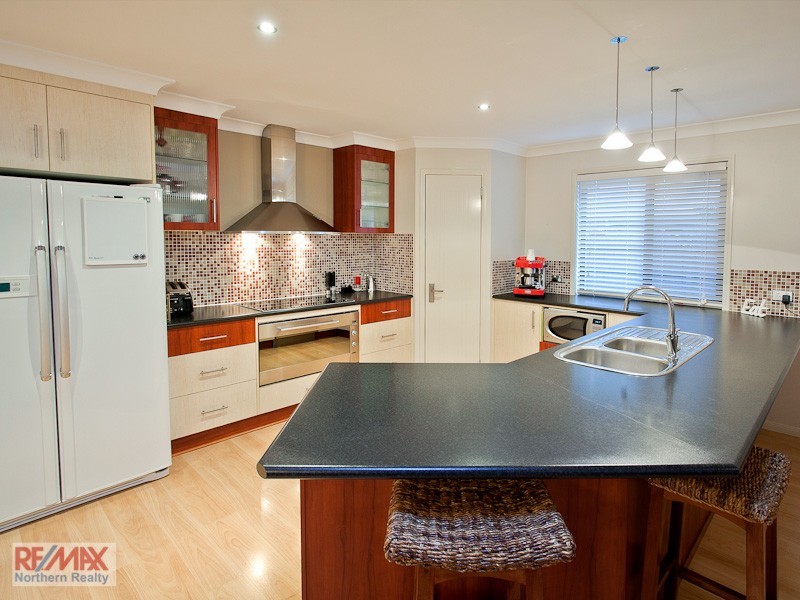 13 Bowerbird Ct, Cashmere QLD 4500