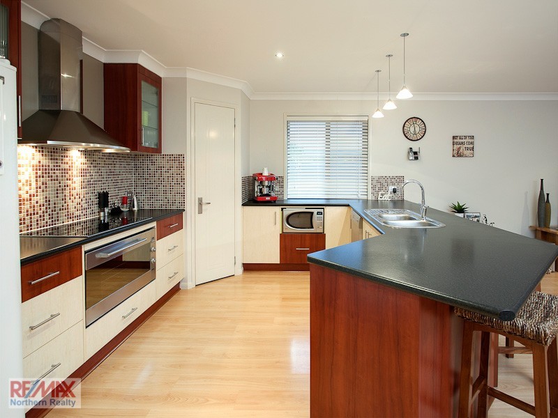 13 Bowerbird Ct, Cashmere QLD 4500