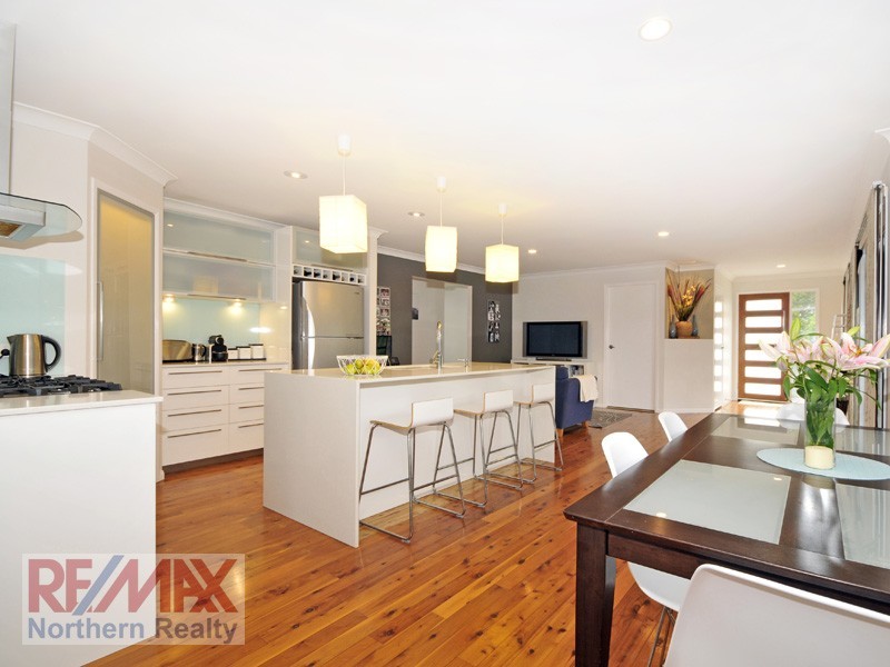 9 Georgette Ct, Eatons Hill QLD 4037