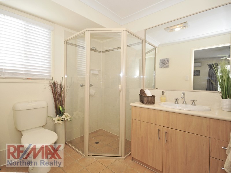 9 Georgette Ct, Eatons Hill QLD 4037