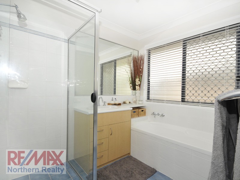 9 Georgette Ct, Eatons Hill QLD 4037