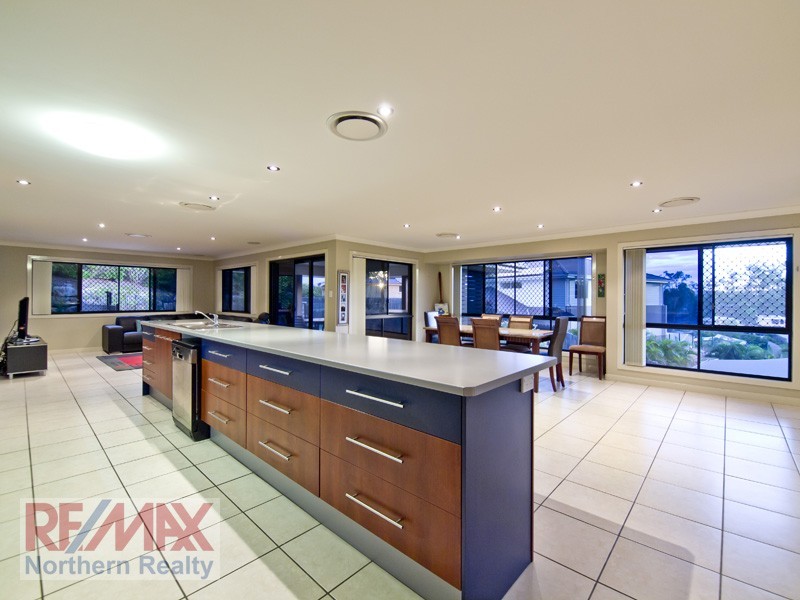 12 Jubilee Court, Eatons Hill QLD 4037