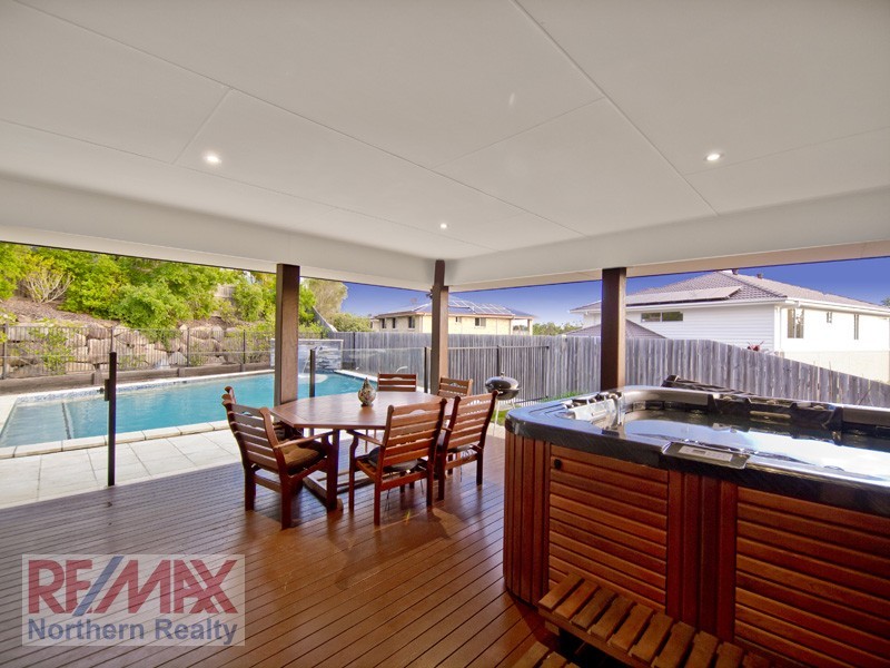 12 Jubilee Court, Eatons Hill QLD 4037