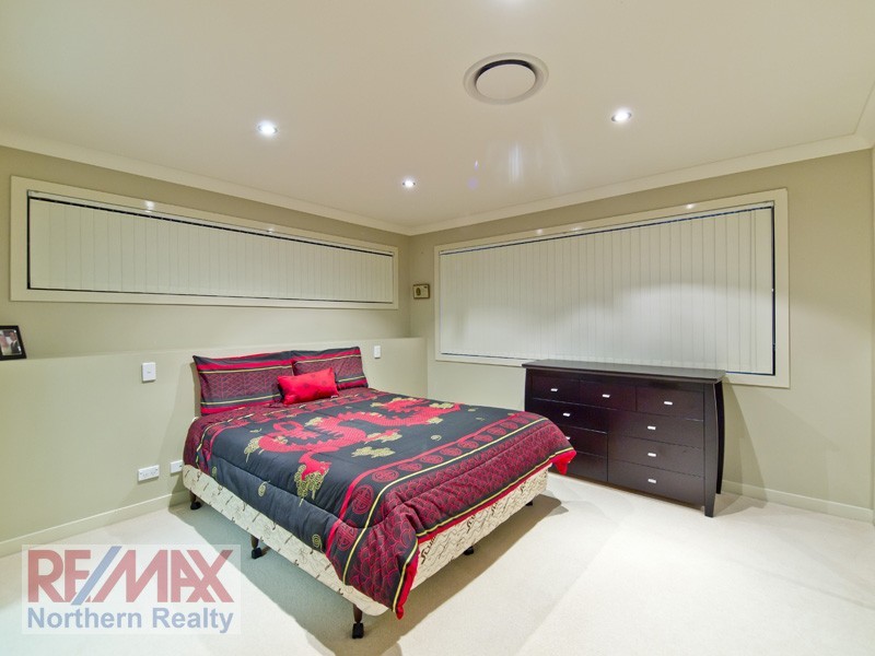 12 Jubilee Court, Eatons Hill QLD 4037