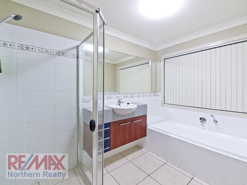 12 Jubilee Court, Eatons Hill QLD 4037