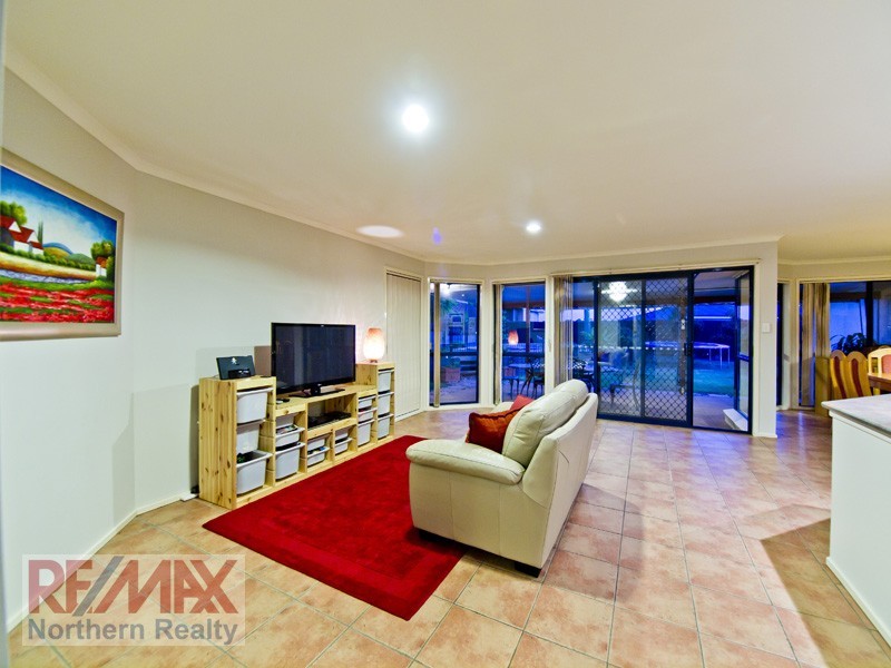 11 Duet Ct, Eatons Hill QLD 4037