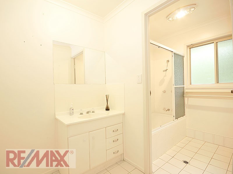 17 Park Road, Ferny Hills QLD 4055