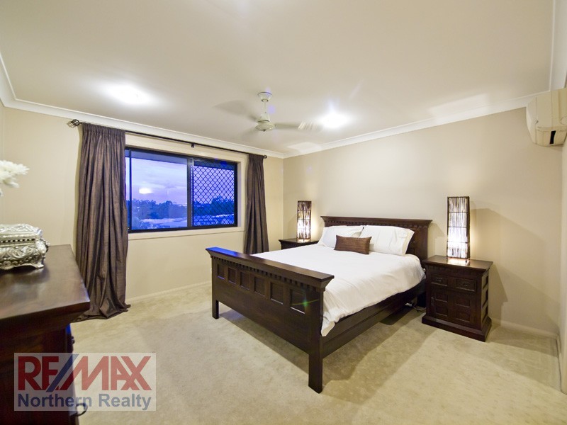 11 Valencia Court, Eatons Hill QLD 4037