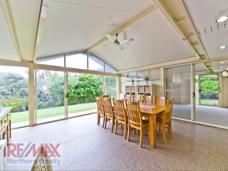 1 Tallebudgera Cres, Albany Creek QLD 4035