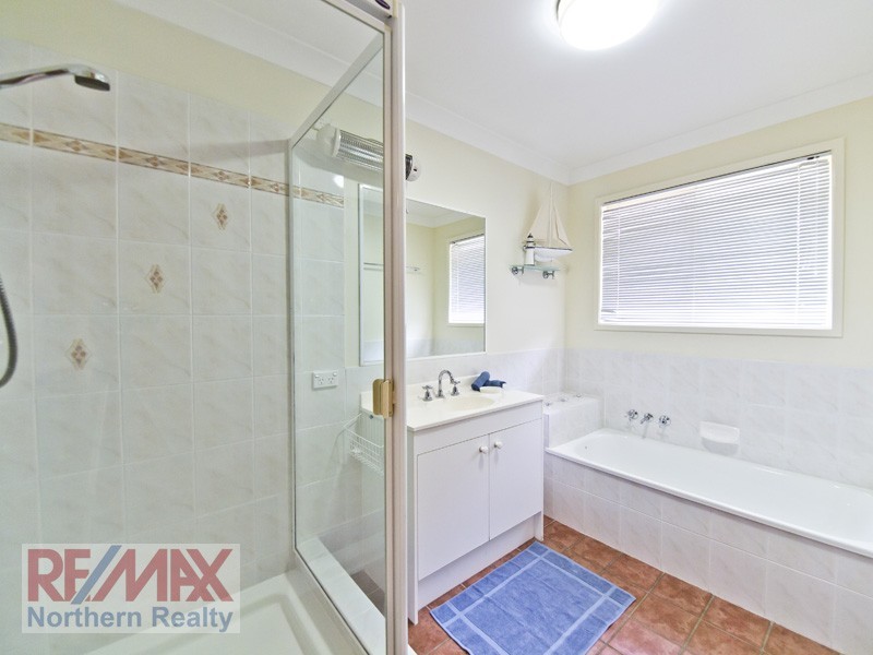 1 Tallebudgera Cres, Albany Creek QLD 4035