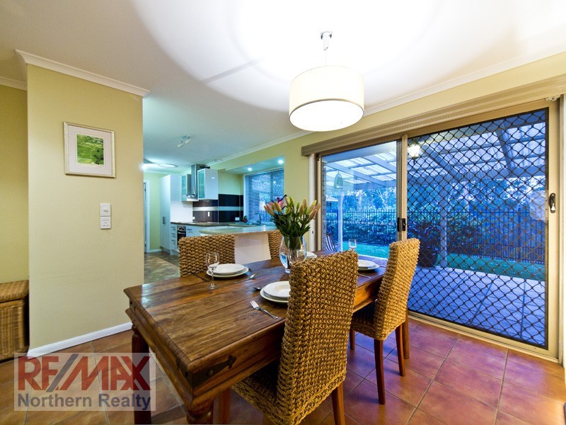 7 Drapers Road, Eatons Hill QLD 4037