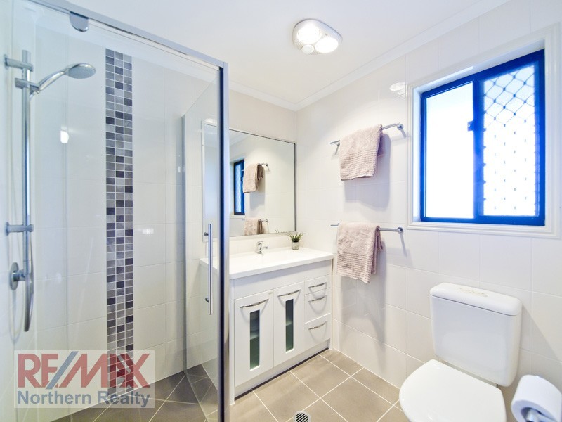 124 Saraband Drive, Eatons Hill QLD 4037