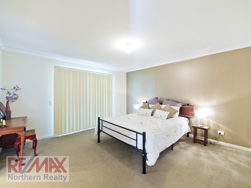 124 Saraband Drive, Eatons Hill QLD 4037