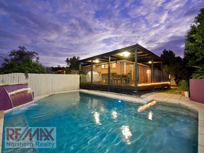 53 Cressbrook Dr, Albany Creek QLD 4035