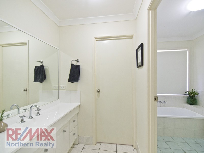 6 Cadagi Court, Albany Creek QLD 4035