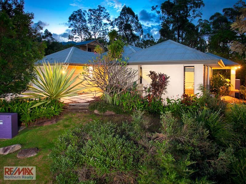 24 Cressbrook Drive, Albany Creek QLD 4035