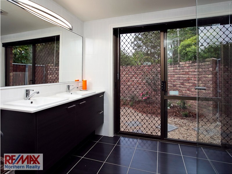 4 Adams Road, Cashmere QLD 4500